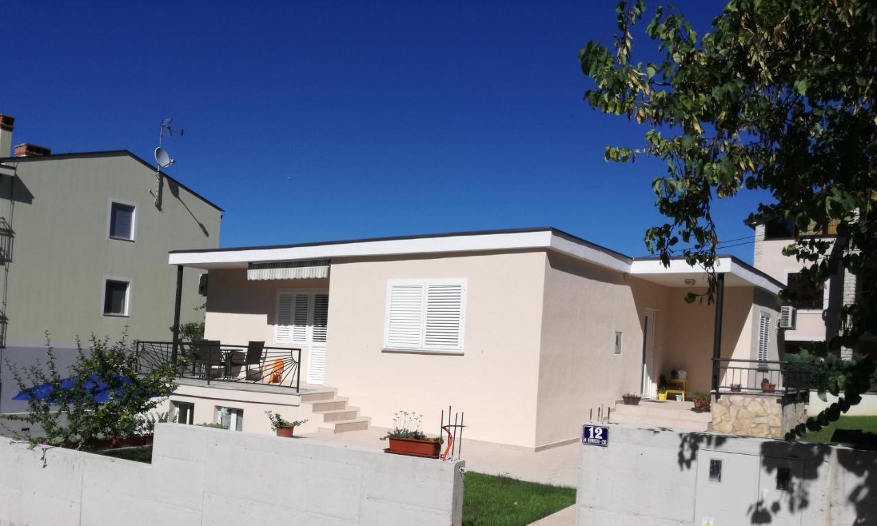 Apartman Anni Apartment Пореч Екстериор снимка